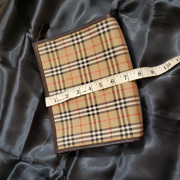 Authentic Burberrys Clutch Bag - Picture 3 of 10